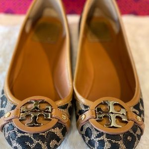 TORY BURCH - Animal Print Flats 8